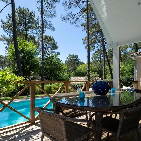 بيت للعطل A Avec Piscine Chauffee Et Jardin Pour 6 Personnes - Fr-1-521-93
