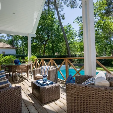 A Avec Piscine Chauffee Et Jardin Pour 6 Personnes - Fr-1-521-93 * Biscarrosse