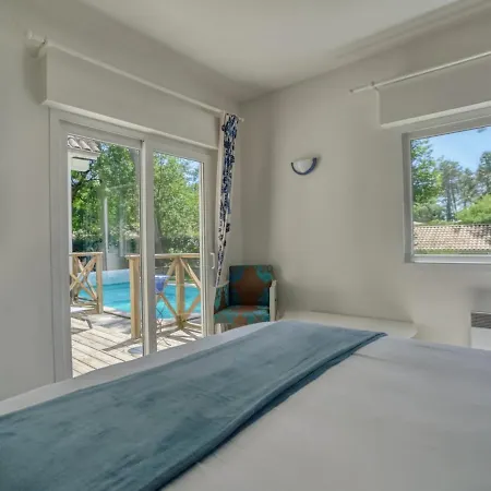 à Avec Piscine Chauffée Et Jardin Pour 6 Personnes - Fr-1-521-93 Casa vacanze