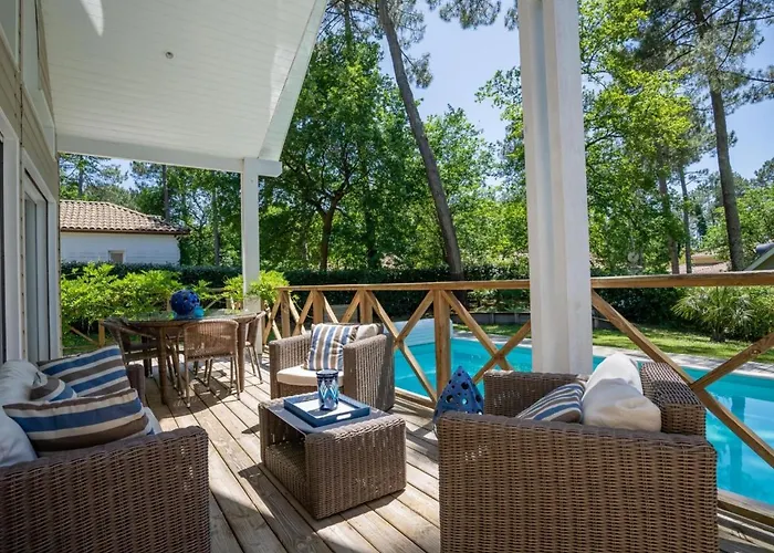 A Avec Piscine Chauffee Et Jardin Pour 6 Personnes - Fr-1-521-93 * 비스카로세